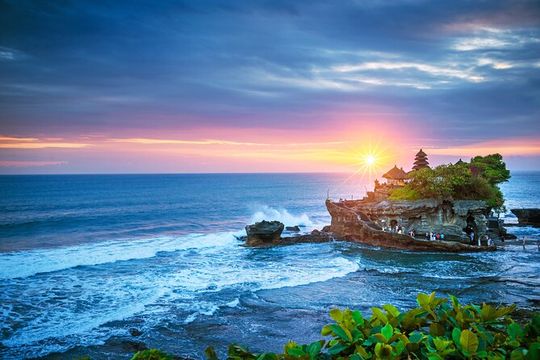 Tanah Lot Tour with Ubud Monkey Forest, Rice Terraces, and Waterfalls