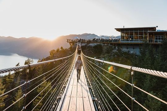 Whistler, Sea to Sky Gondola, & Shannon Falls Tour from Vancouver