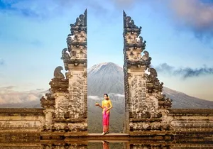 Bali Instagram Tour - Lempuyang Bali Gate of Heaven