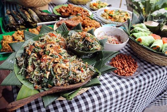 PRIVATE Ubud Market Tour & Balinese Cooking Class with Putu