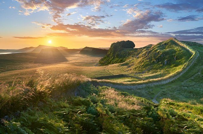 Rosslyn Chapel and Hadrian's Wall Small Group Tour from Edinburgh