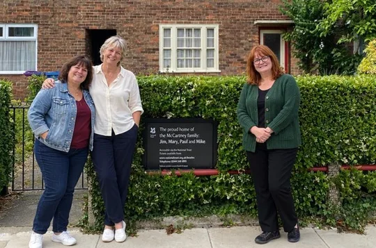 Award-Winning Private Liverpool Beatles Taxi Tour