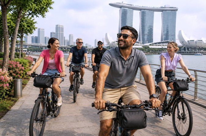 Singapore Highlights Small Group Bike Tour on Full-Sized Bicycles