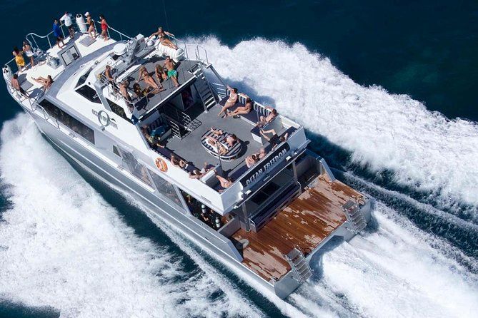 Ocean Freedom: Great Barrier Reef Luxury Snorkel and Dive Cruise