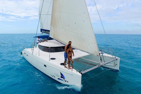 Private Catamaran from Cancun to Isla Mujeres | For up to 30 pepl