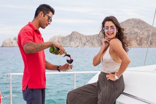 Sunset Cruise in Los Cabos with Jazz and Wine