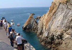 6Hr Cruise or Hotels City Tour, Divers, Baby Turtles Peace Chapel