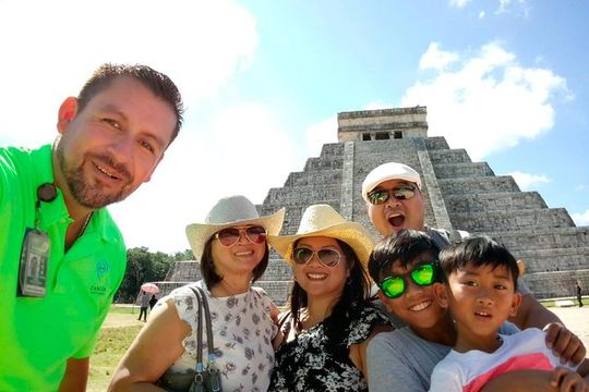Private Chichen Itza Tour with Cenote Swim & Lunch from Cancun