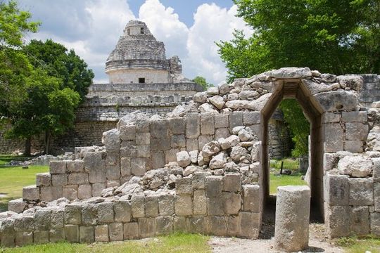 Chichen Itza, Cenote, and Valladolid Tour