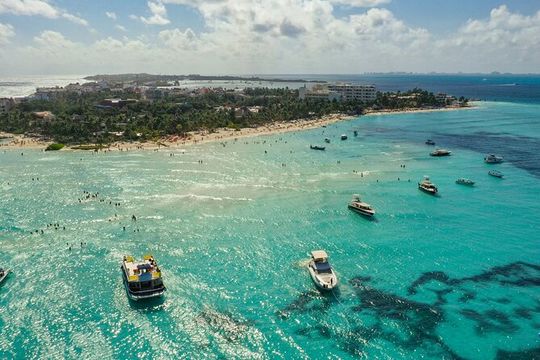 Isla Mujeres Island and Snorkeling Tour
