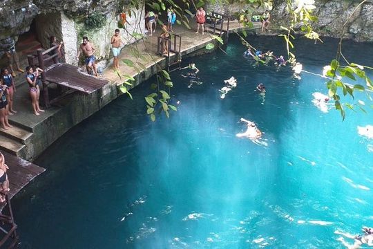 Chichen Itza with Cenote and Valladolid