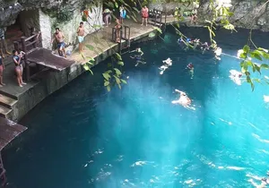 Chichen Itza with Cenote and Valladolid