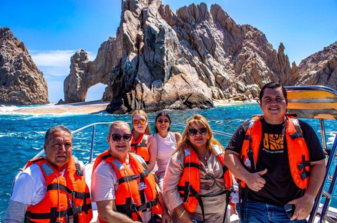 Shared ride to the arch of Cabo San Lucas