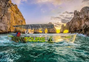 Tours in Cabo, Paseo al Arco and Fin de la Tierra in the only Clear Boat