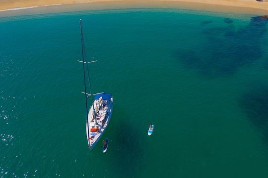 Private Luxury Sailing Cruise in Los Cabos with Lunch and Open Bar