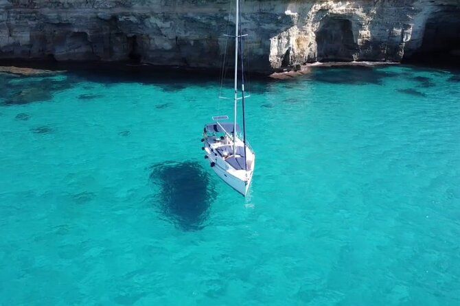 Mallorca sailing as locals with tapas & drink