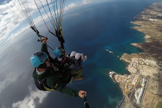 High Performance Paragliding Tandem Flight in Tenerife South