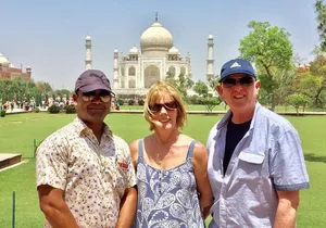 From Delhi: Taj Mahal Sunrise & Agra Day tour with 5* Breakfast
