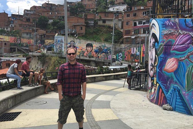Complete Pack: Pablo Escobar Tour and Comuna 13 with transport