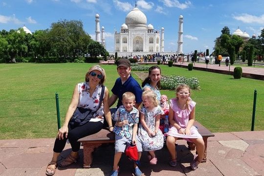 Taj Mahal Tour from Delhi with 5* Lunch