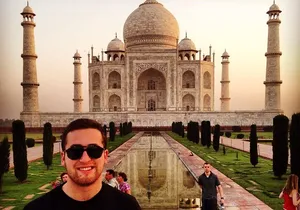 11-Hour Taj Mahal Sunrise & Sunset Tour All-Inclusive 5* Lunch