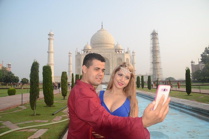 Private Day Tour of Taj Mahal and Agra Fort By Super fast train