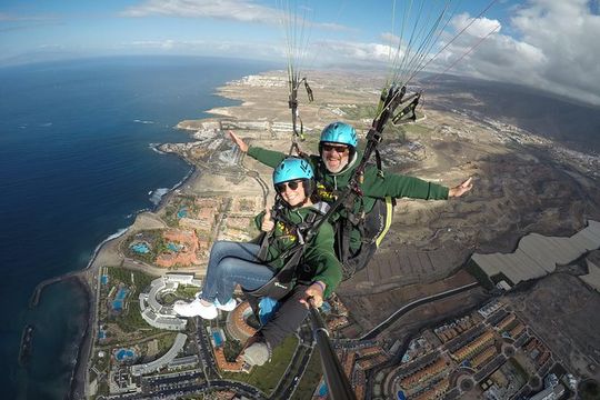 High Performance Paragliding Tandem Flight in Tenerife South