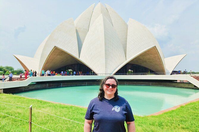Top Sites of Delhi: Full Day Tour by Private Car