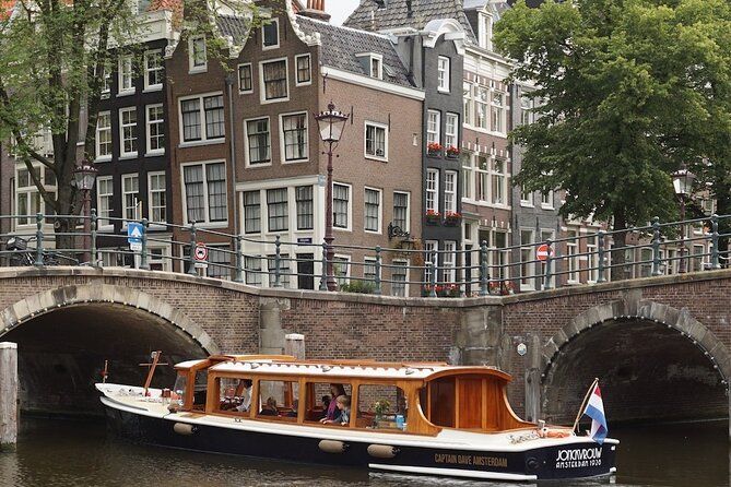 Morning Canal Cruise Amsterdam in Small-Group