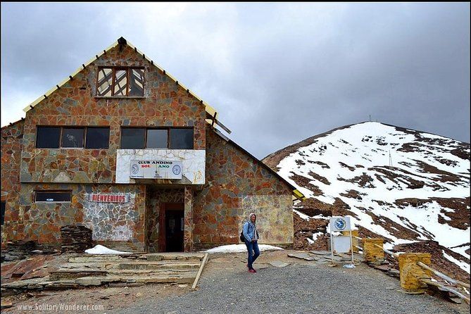 Full-Day Chacaltaya and Valley de la Luna (Valley of the Moon) Tour