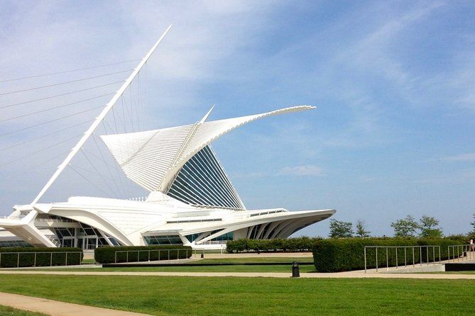 Self-Guided Scavenger Hunt: Milwaukee A Splash of Color