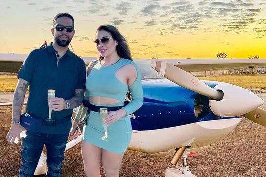 Miami Beach: Private Romantic Luxury Airplane Tour With Champagne