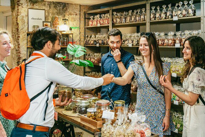 Amsterdam: History & Highlights Tour with Stroopwafel Tasting
