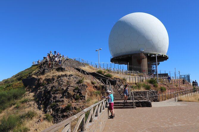 Arieiro Peak, Santo Serra, Cristo Rei in Open Roof 4x4 Experience