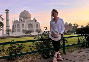 Luxury Taj Mahal by super fast train from Delhi all inclusive