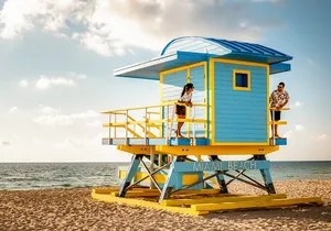 Charming Corners of Miami Private Walking Tour for Couples