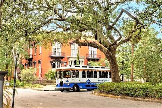 Explore Savannah Sightseeing Trolley Tour with Bonus Unlimited Shuttle Service