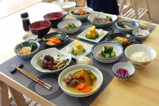 Clase de cocina en Tokio: carne de Wagyu en grupos pequeños y siete platos japoneses