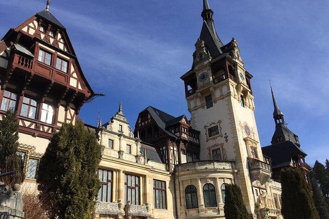 Private Day Trip to Peles Castle, Dracula's Castle and Brasov