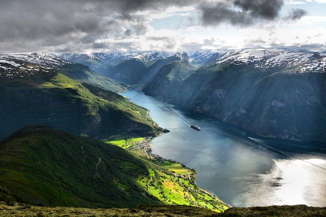 Private Bergen Trip: Sognefjord Cruise, Stegastein and Flamsbana