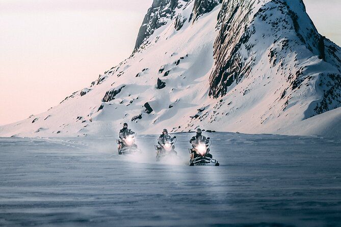 Reykjavik: Golden Circle Guided Super-Jeep Tour and Snowmobiling