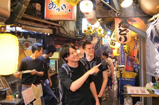 Tokyo Bar Hopping in Shinjuku: Free-flow, Full Dinner, Golden Gai