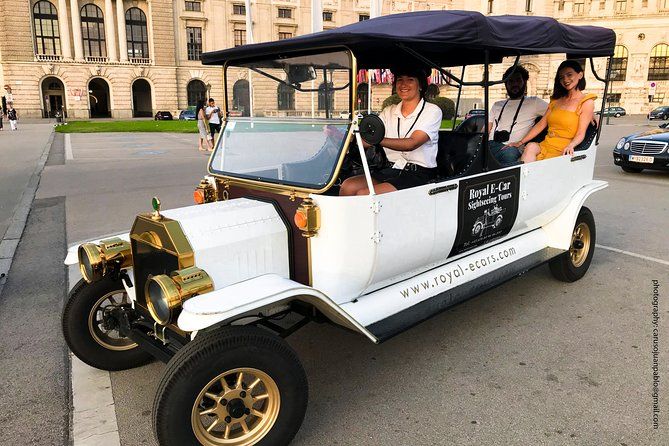 Oldtimer Tour Vienna Gold Tour
