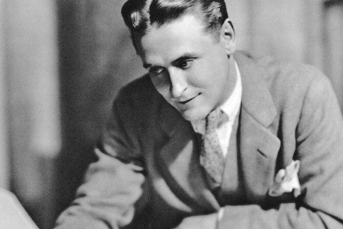 Walking F. Scott Fitzgerald's St. Paul Life & Homes Private Tour (2 hrs)