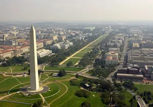 Private 4-hour Best of Washington Tour at night with private driver and guide