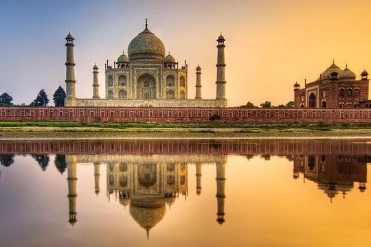 All Inclusive Day Trip to Taj Mahal, Agra Fort from Delhi by Car