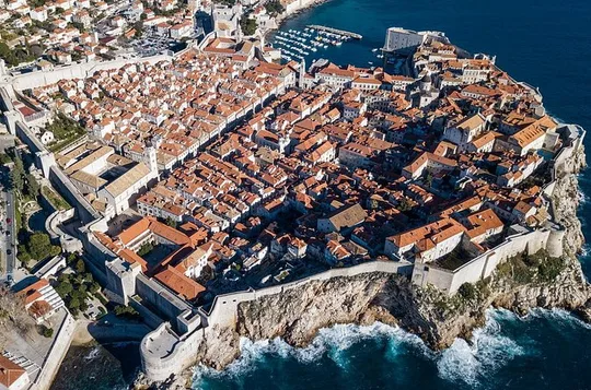 From Split: Dubrovnik Guided Day Tour with Ston Oyster tasting
