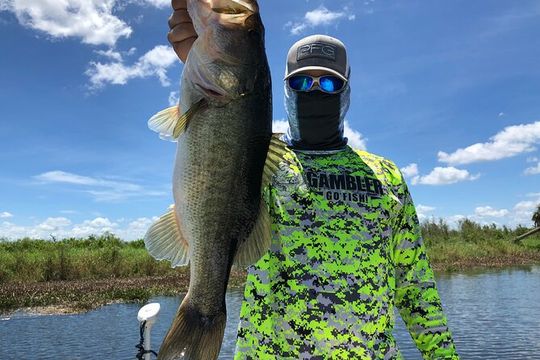 Private Pontoon Fishing Charter on Lake Tohopekaliga in FL