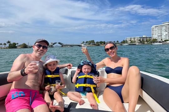 Private Boat Tour - Snorkeling, Star Island & Dolphin Spotting