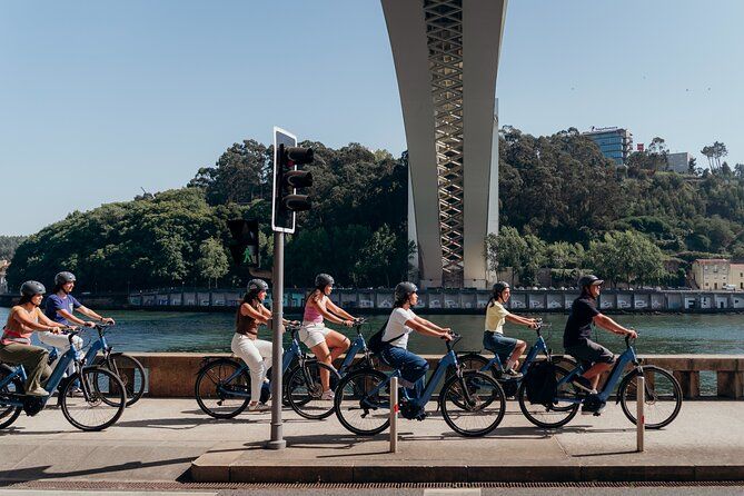 Porto: 3-Hour Old Town & Riverside Bike Tour - Guided Experience